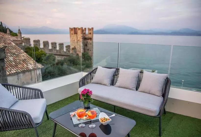 בית מלון כפרי Degli Oleandri