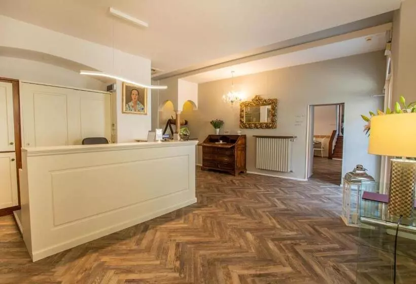 בית מלון כפרי Degli Oleandri