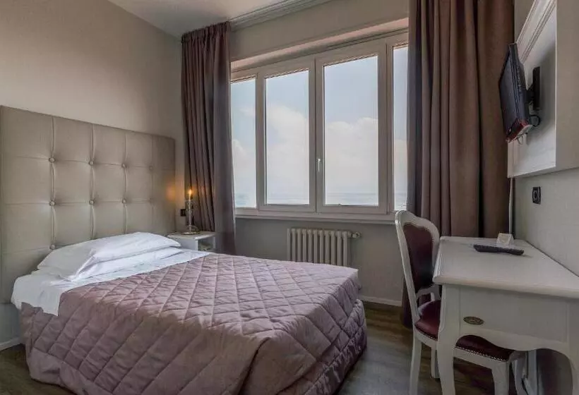 בית מלון כפרי Degli Oleandri