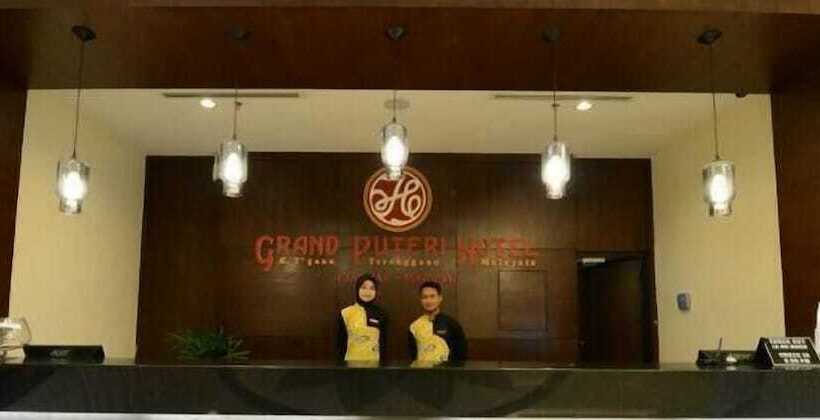 Отель The Grand Puteri