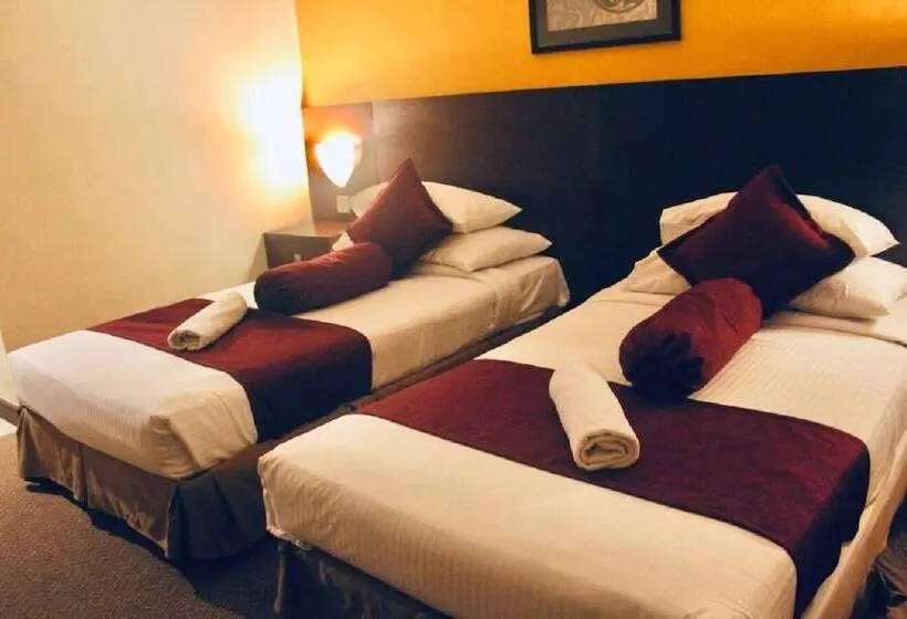 ホテル The Grand Puteri