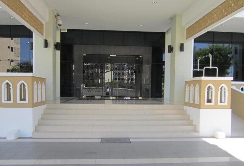 Отель The Grand Puteri