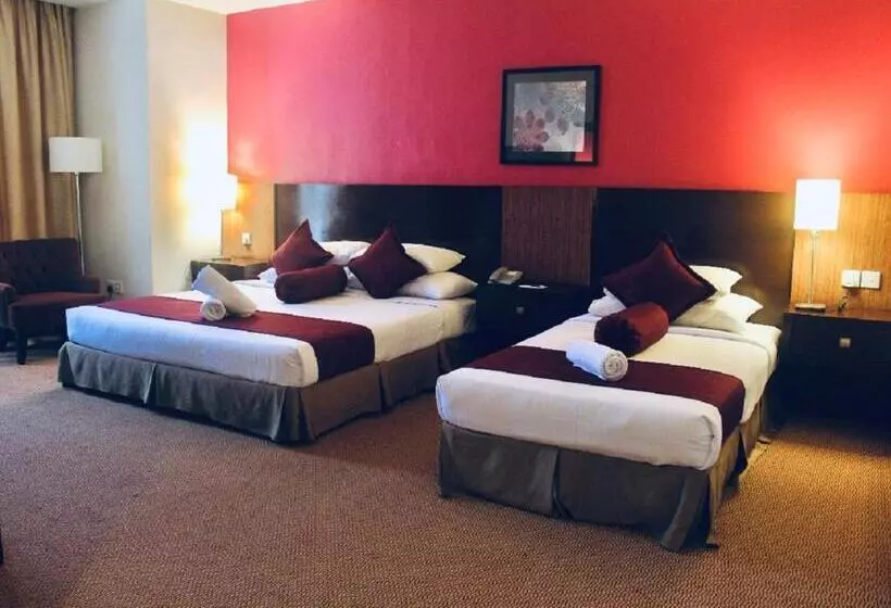 ホテル The Grand Puteri