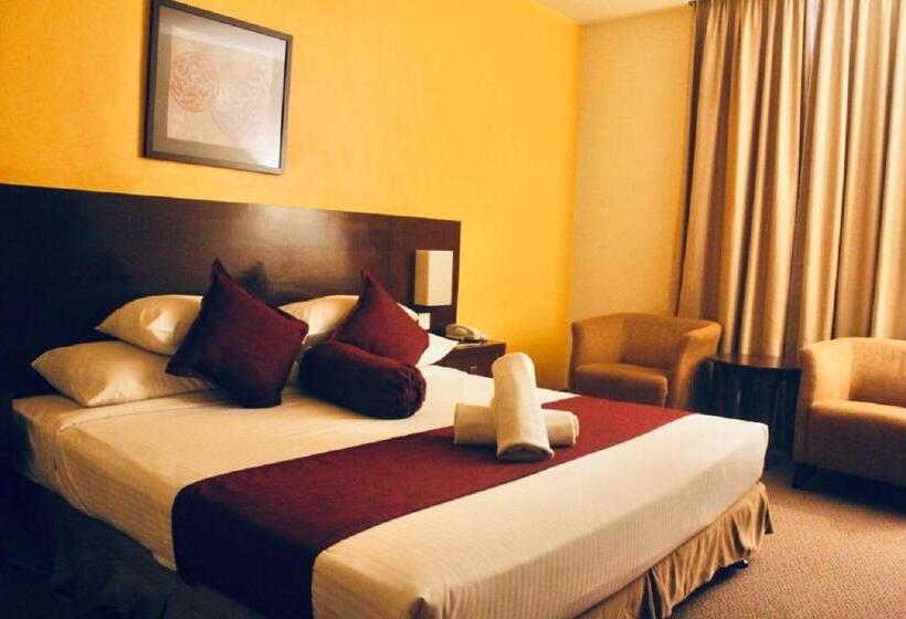 Отель The Grand Puteri