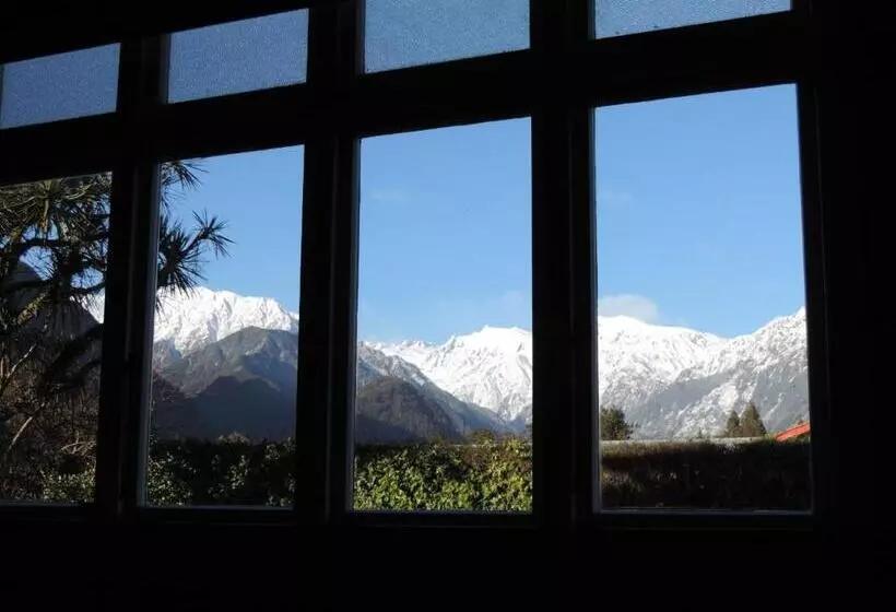 בית מלון כפרי Holly Homestead B&b