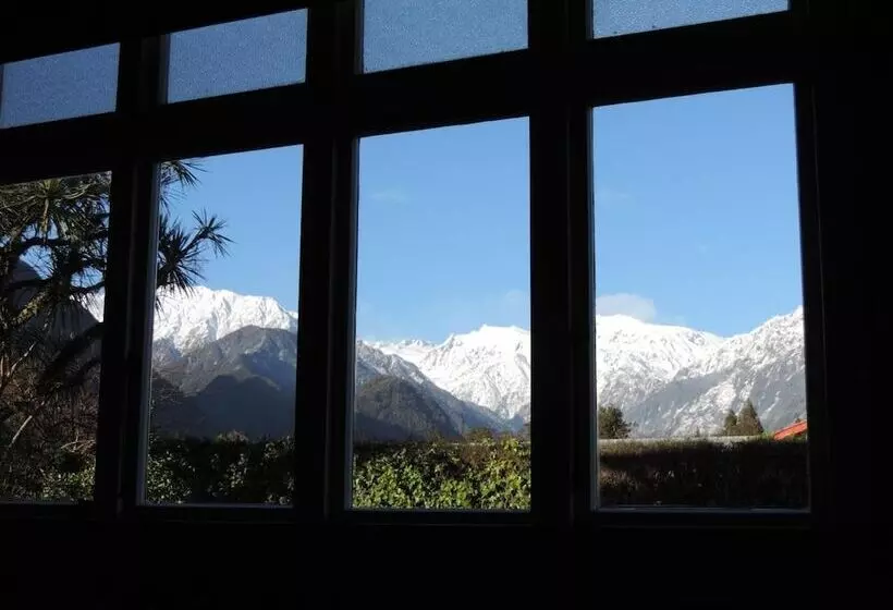 בית מלון כפרי Holly Homestead B&b