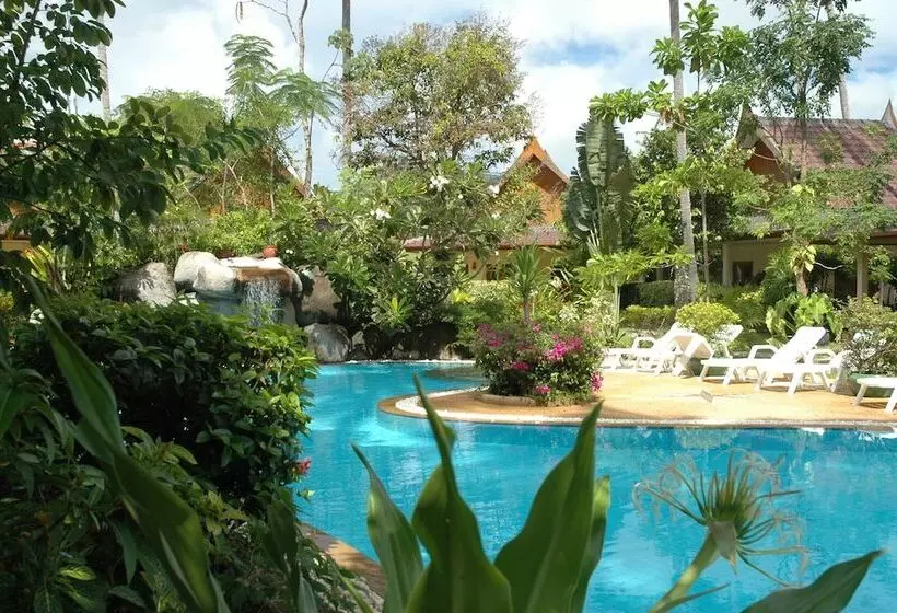 Hotelli Palm Garden Resort