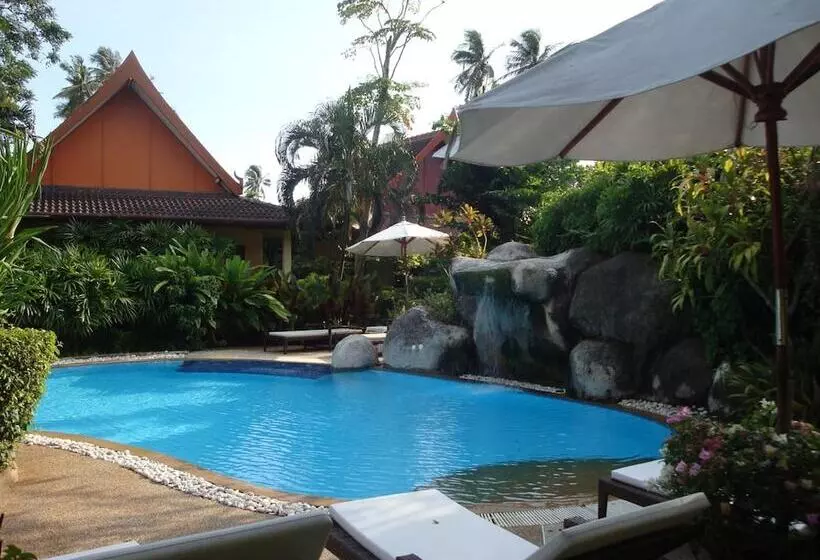 Hotelli Palm Garden Resort