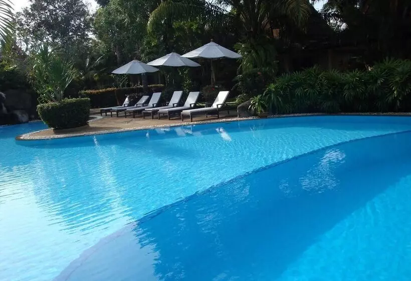 Hotelli Palm Garden Resort