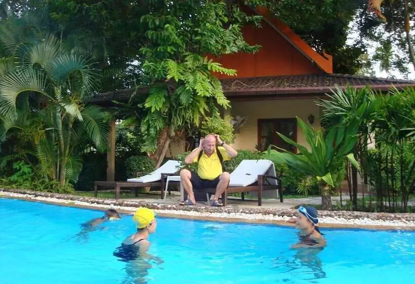 Hotelli Palm Garden Resort