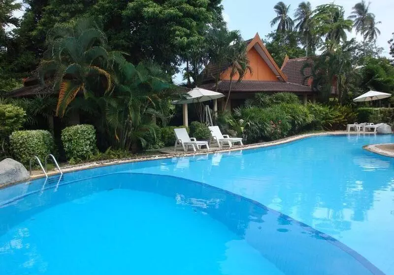 Hotelli Palm Garden Resort