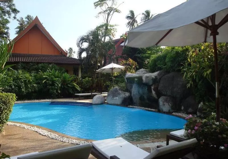 Hotelli Palm Garden Resort