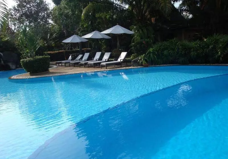 Hotelli Palm Garden Resort