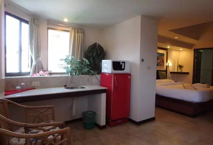 Hotelli Paradise Inn