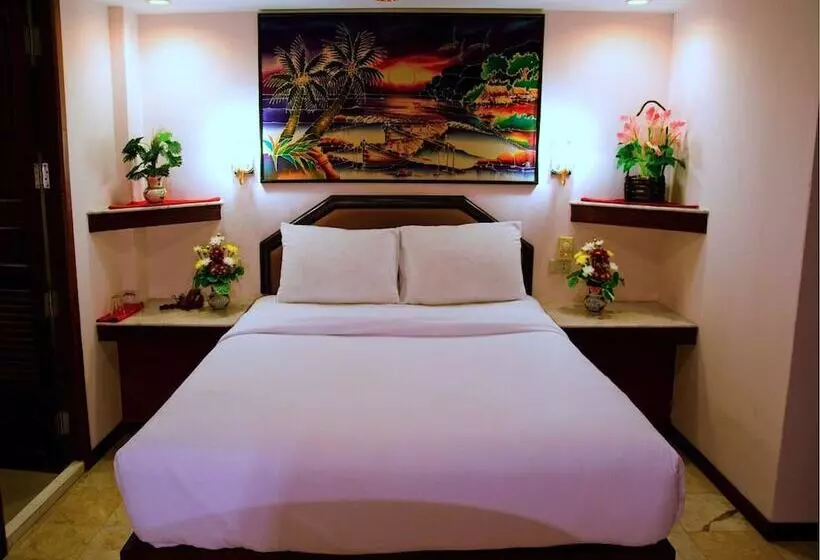 Hotelli Paradise Inn