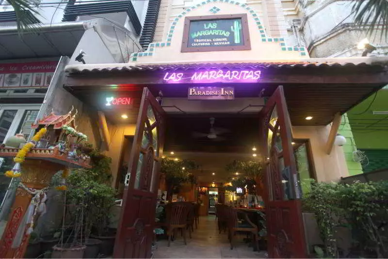 Hotelli Paradise Inn