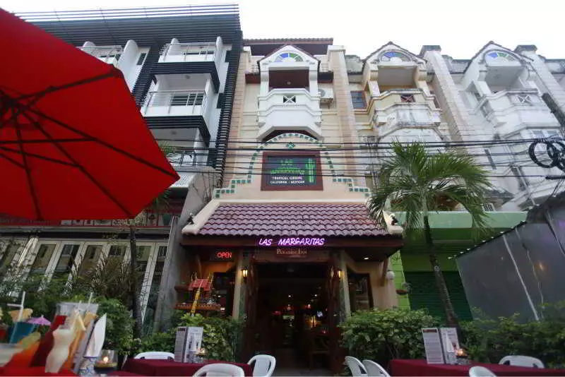 Hotelli Paradise Inn