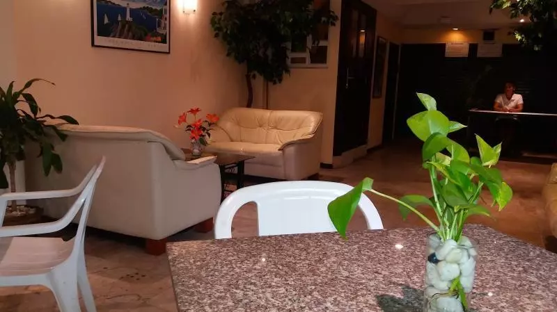 Hotelli Paradise Inn