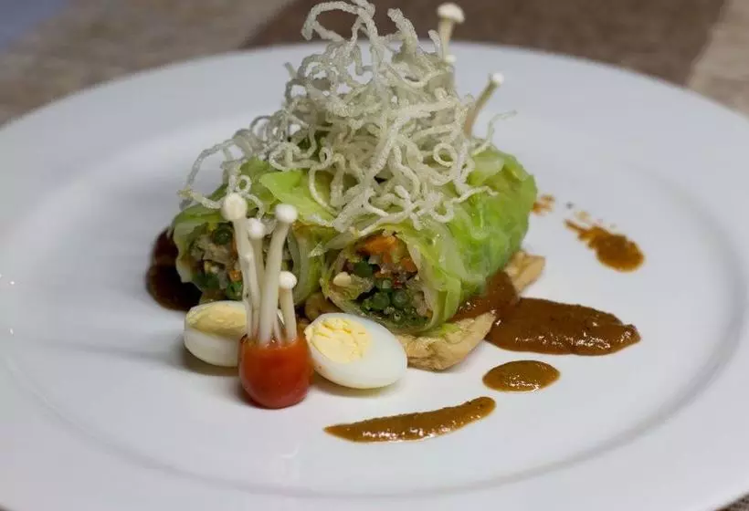 ホテル Chakra Living Ubud