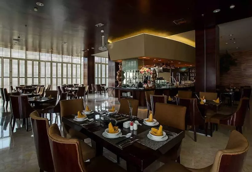 ホテル The Arista