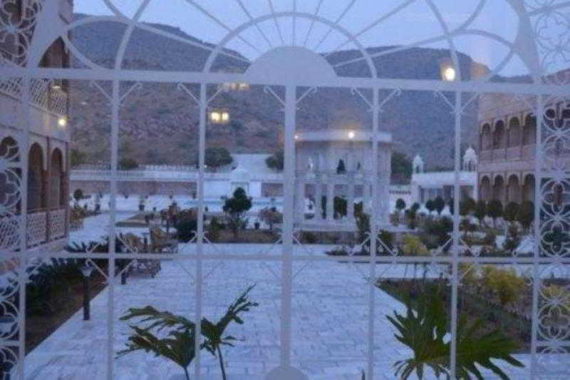 Отель The Pratap Palace