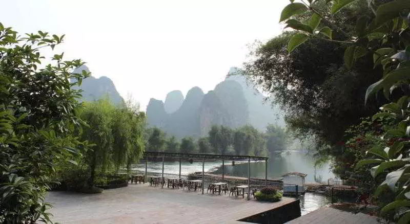 ホテル Yangshuo Dragon River Retreat