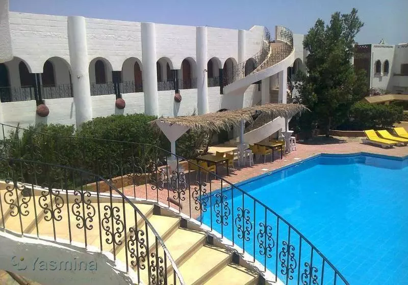 هتل Yasmina