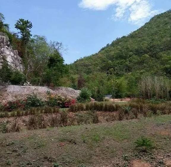 Baanrai Saiyoknoi Resort