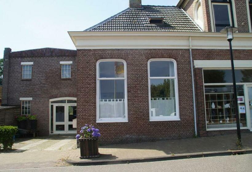 مبيت وإفطار Bij De Kunstenaars