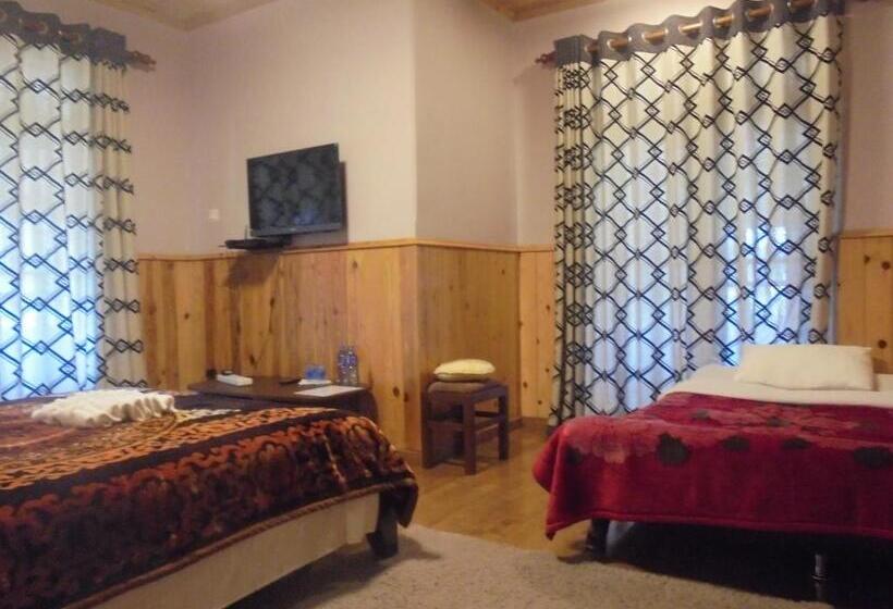 Bed and Breakfast The Hill Town Cottage