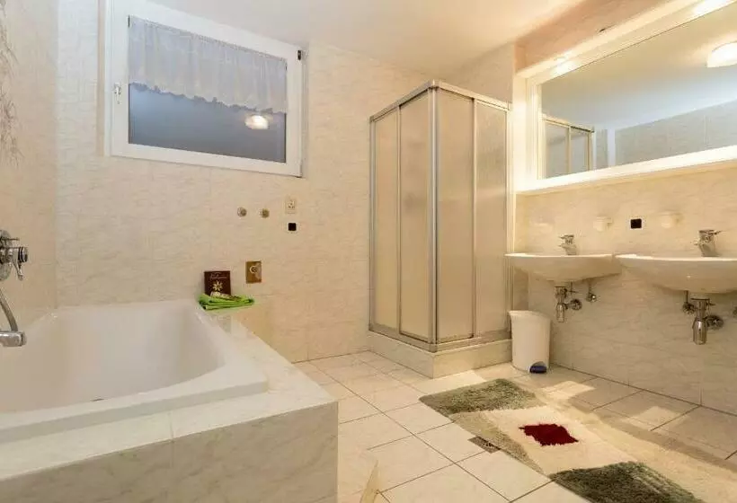 Ferienwohnungen Parth