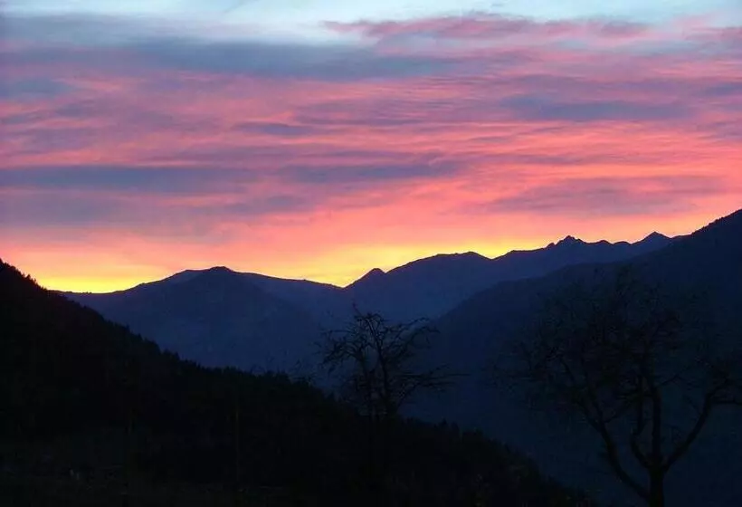 Hotelli Agritur Dalaip Dei Pape