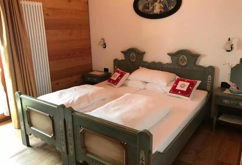 Hotelli Agritur Dalaip Dei Pape