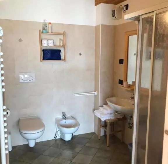 Hotelli Agritur Dalaip Dei Pape