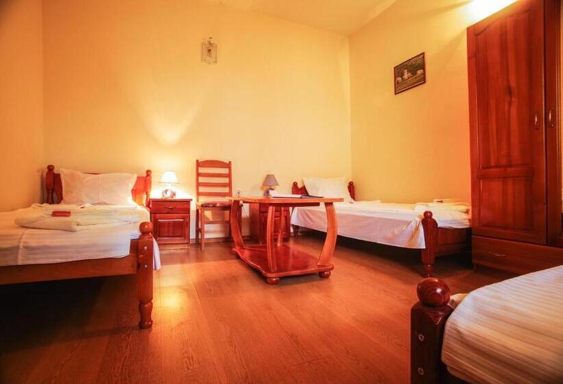 פנסיון Guest House Yoanna