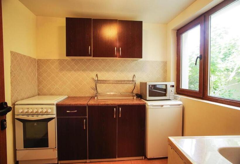 פנסיון Guest House Yoanna