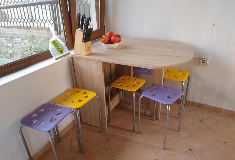 פנסיון Guest House Yoanna