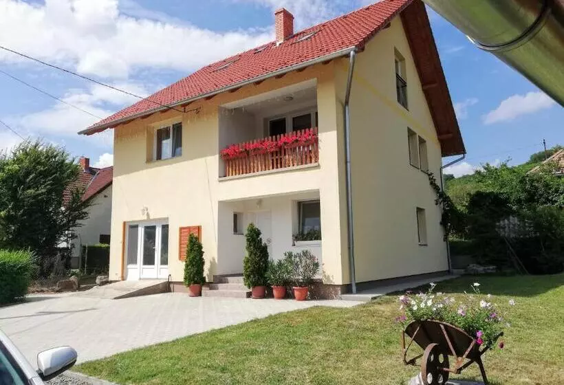 Majatalo Lótuszvirág Vendégház