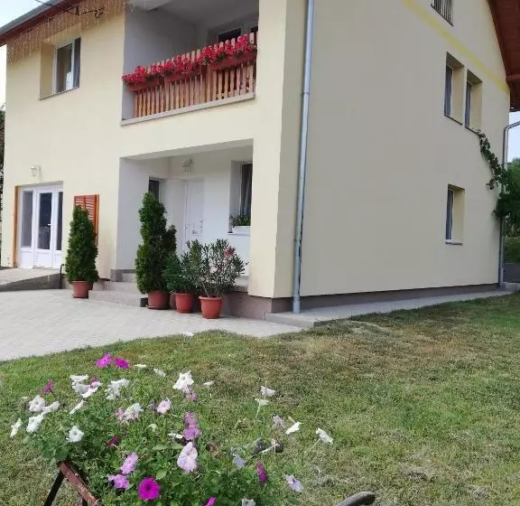 Majatalo Lótuszvirág Vendégház