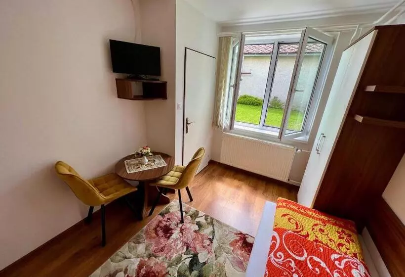 Majatalo Privat Agnesa