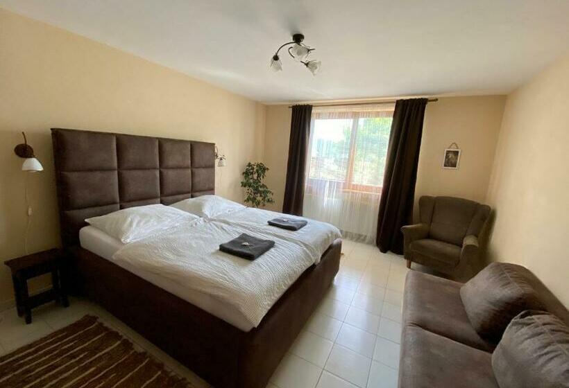 膳宿费 Ubytovanie žaneta