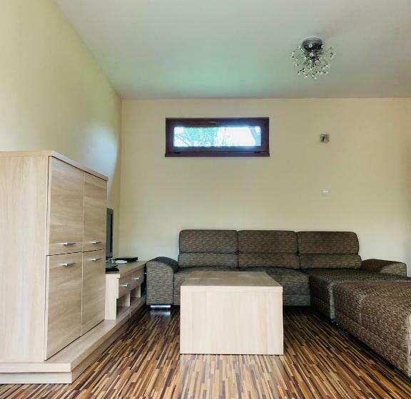 膳宿费 Ubytovanie žaneta