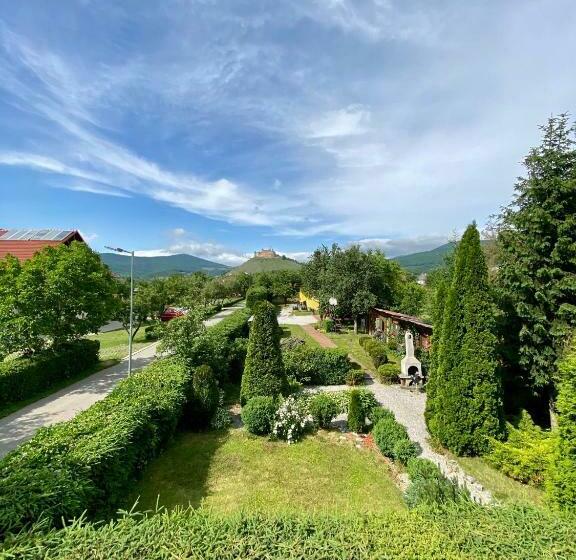 膳宿费 Ubytovanie žaneta