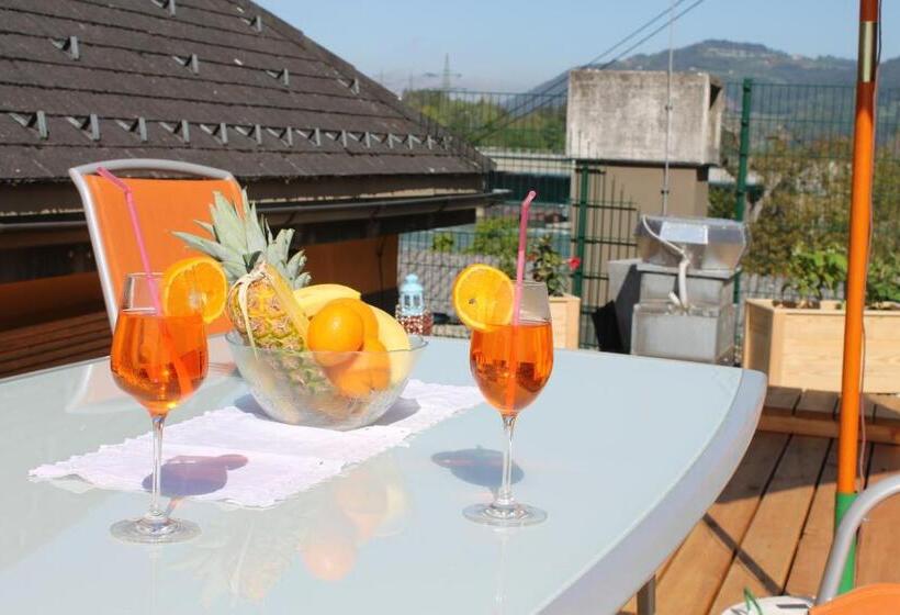 Post Hostel For Youth, Students And Pilgrims