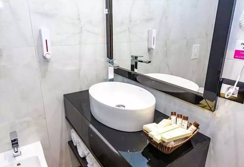 ホテル Apollon Sarande