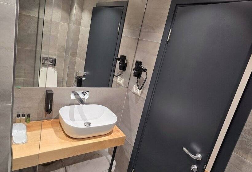 ホテル Apollon Sarande