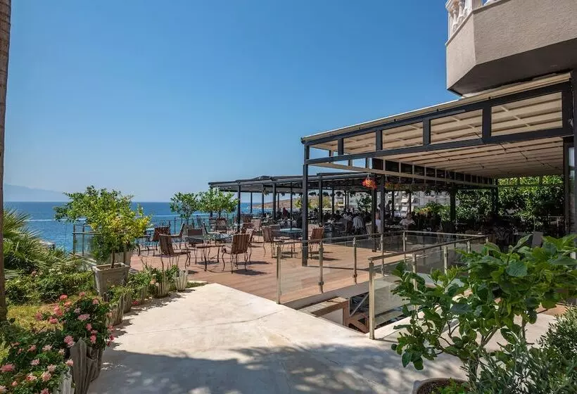 ホテル Apollon Sarande