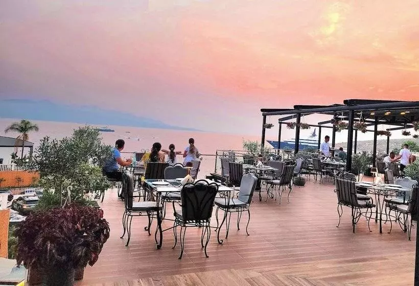 ホテル Apollon Sarande