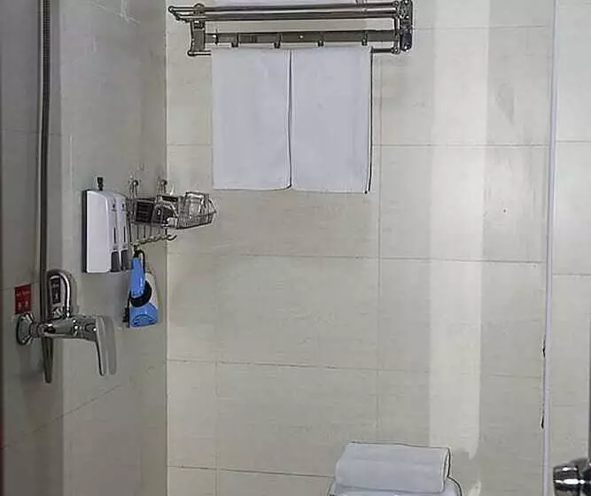 Отель Beijing Hyde Courtyard