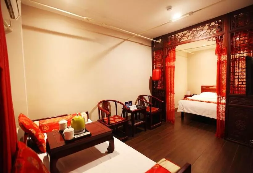 Отель Beijing Hyde Courtyard